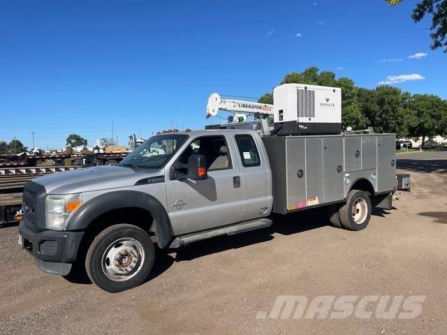 Ford F-550 Tienhoitoautot