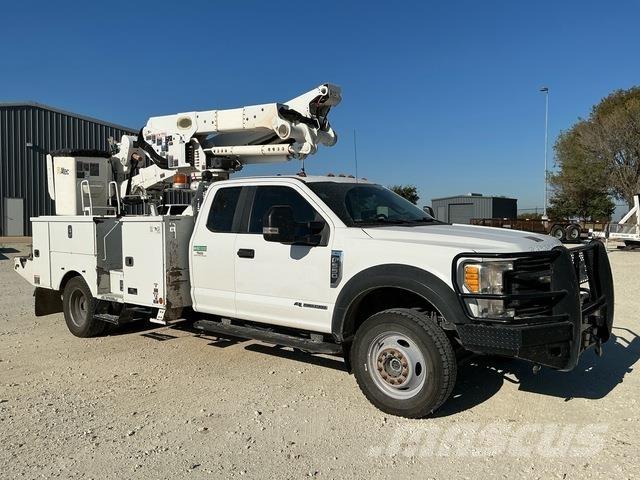 Ford F-550 Nostolava-autot