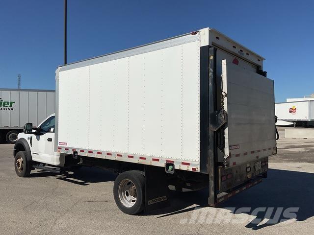 Ford F-550 Umpikorikuorma-autot