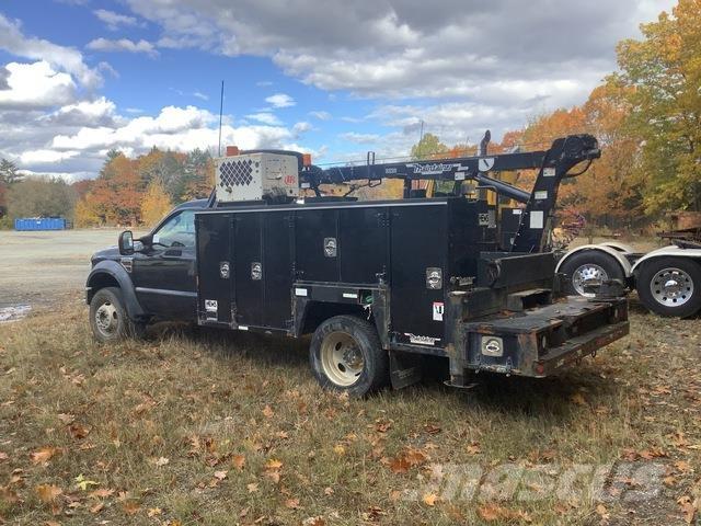 Ford F-550 Tienhoitoautot