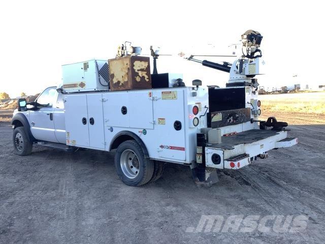 Ford F-550 Tienhoitoautot