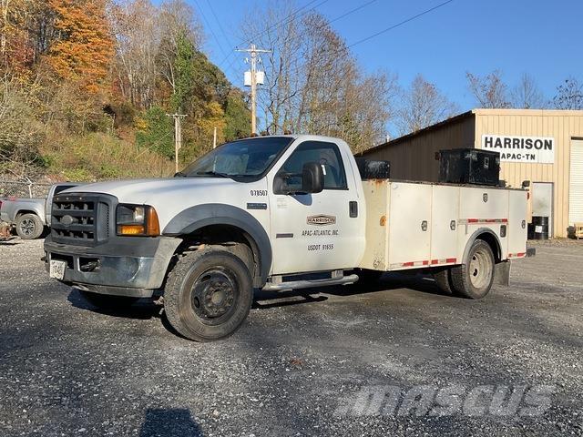 Ford F-550 Lava-autot