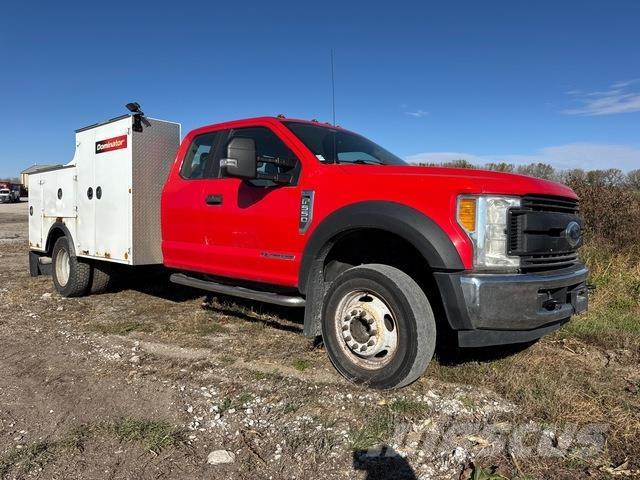 Ford F-550 Tienhoitoautot