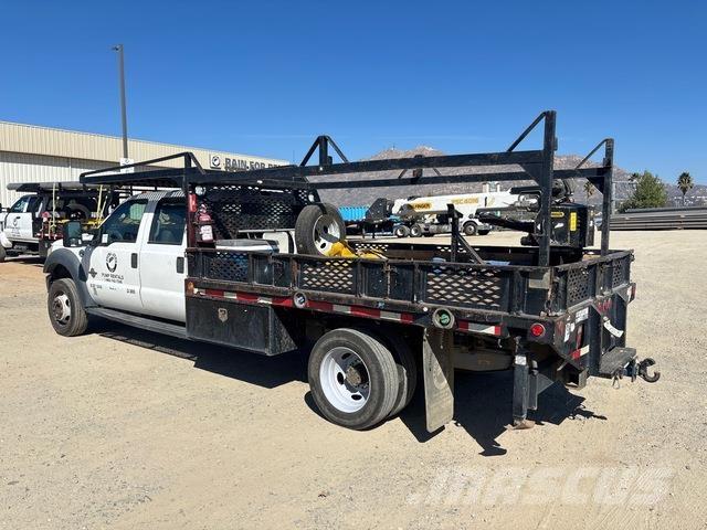 Ford F-550 Nosturiautot