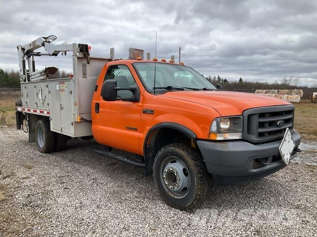 Ford F-550 Nosturiautot