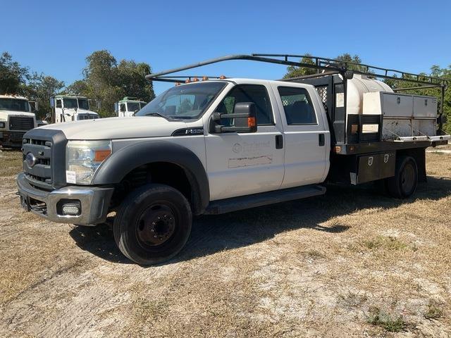 Ford F-550 Lava-autot
