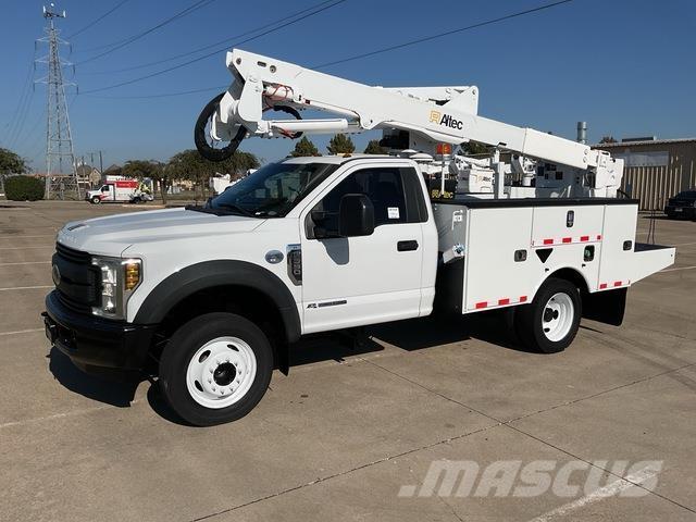 Ford F-550 Nostolava-autot