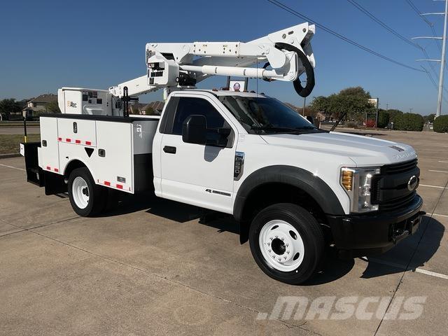 Ford F-550 Nostolava-autot