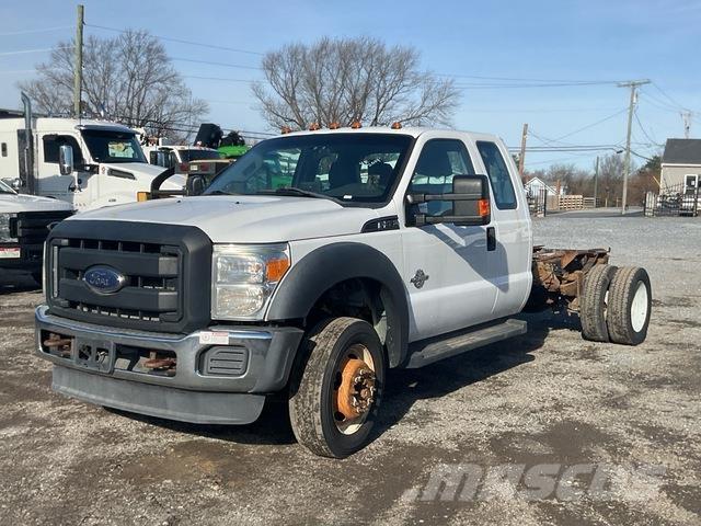 Ford F-550 Ohjaamot ja sisustat