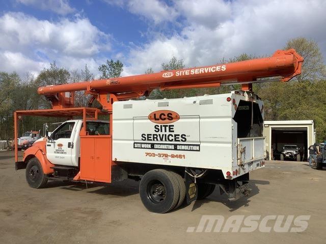 Ford F-650 Nostolava-autot