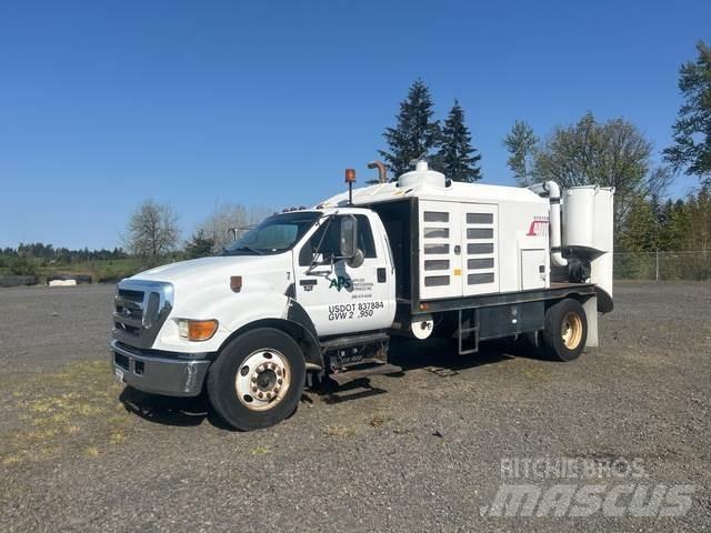 Ford F-650 Telakaivukoneet