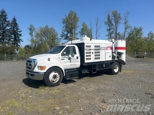 Ford F-650 Telakaivukoneet