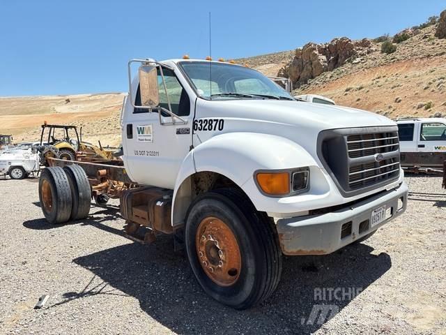 Ford F-650 Ohjaamot ja sisustat