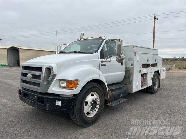 Ford F-650 Tienhoitoautot