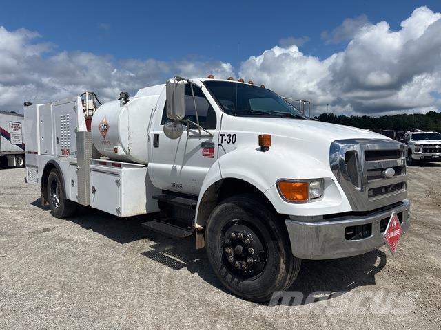 Ford F-650 Säiliöautot