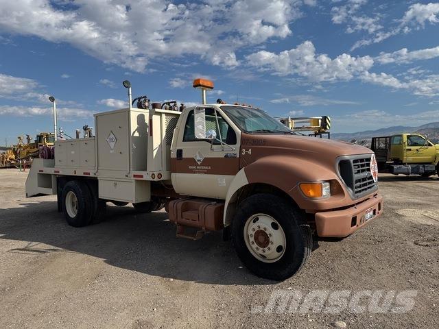 Ford F-650 Säiliöautot