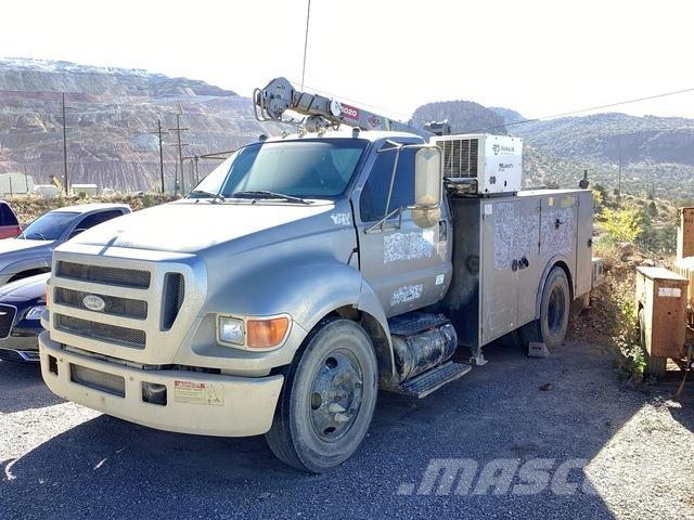 Ford F-650 Tienhoitoautot