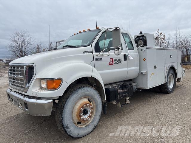 Ford F-650 Tienhoitoautot