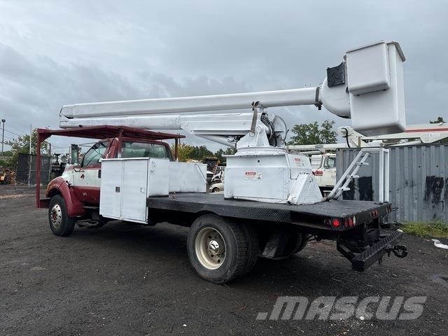 Ford F-750 Nostolava-autot
