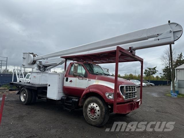 Ford F-750 Nostolava-autot