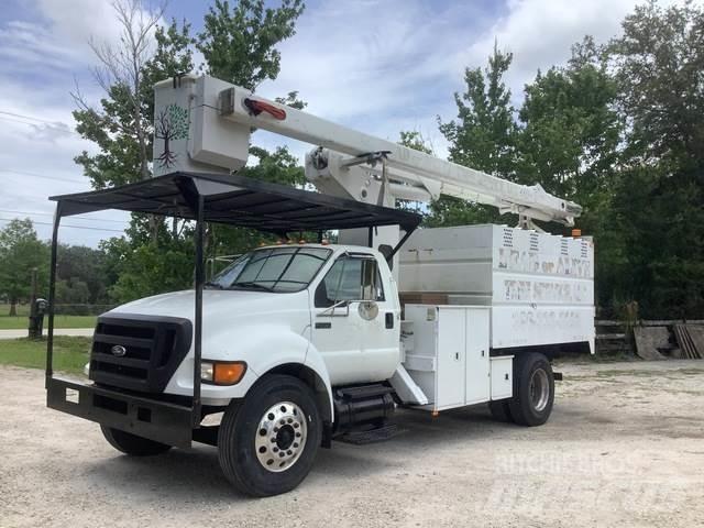 Ford F-750 Nostolava-autot