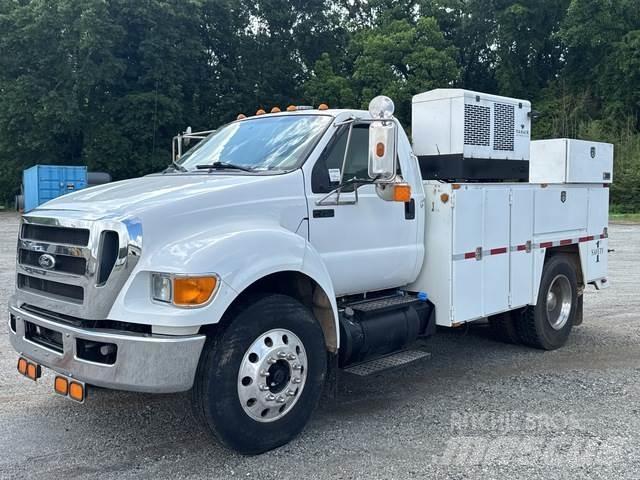 Ford F-750 Tienhoitoautot