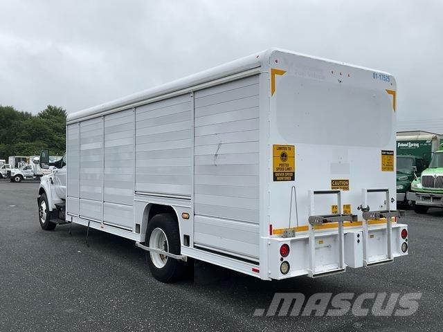 Ford F-750 Juomien jakeluautot