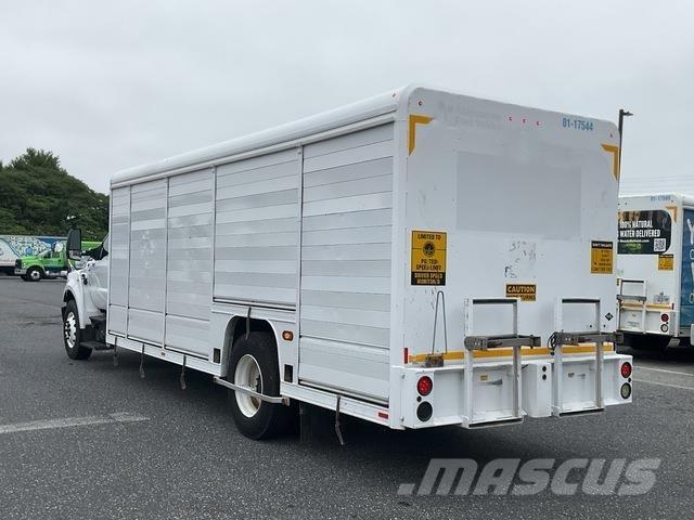 Ford F-750 Juomien jakeluautot
