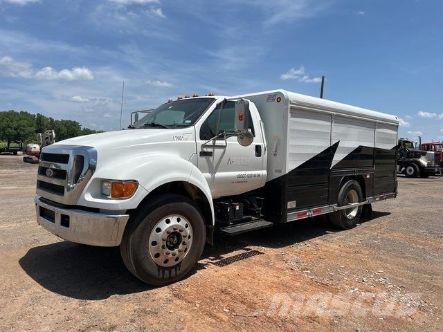 Ford F-750 Säiliöautot