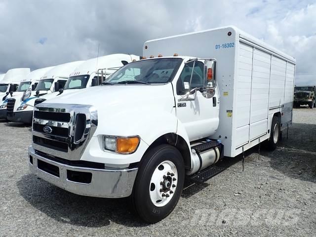 Ford F-750 Juomien jakeluautot