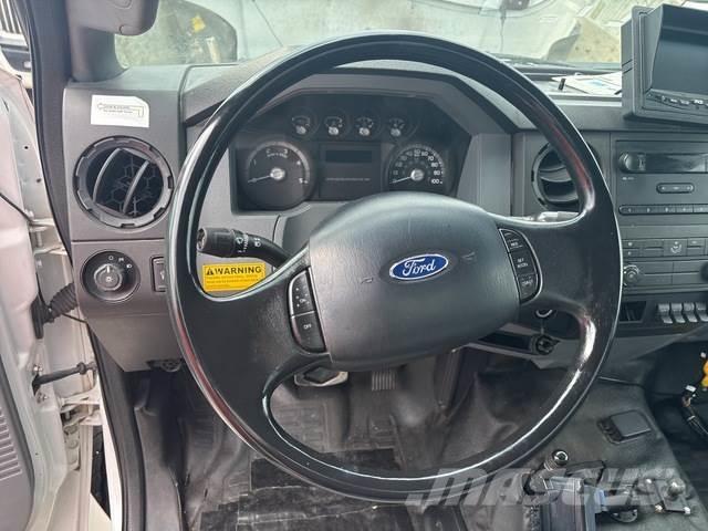 Ford F-750 Juomien jakeluautot