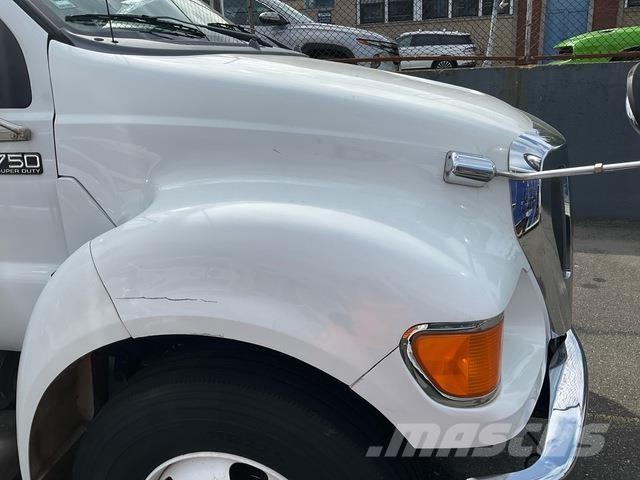 Ford F-750 Juomien jakeluautot