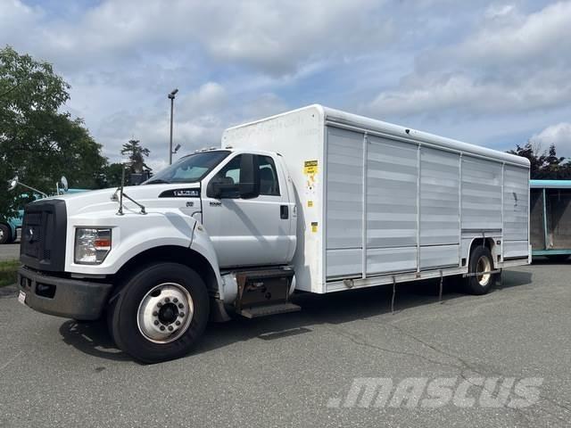 Ford F-750 Juomien jakeluautot
