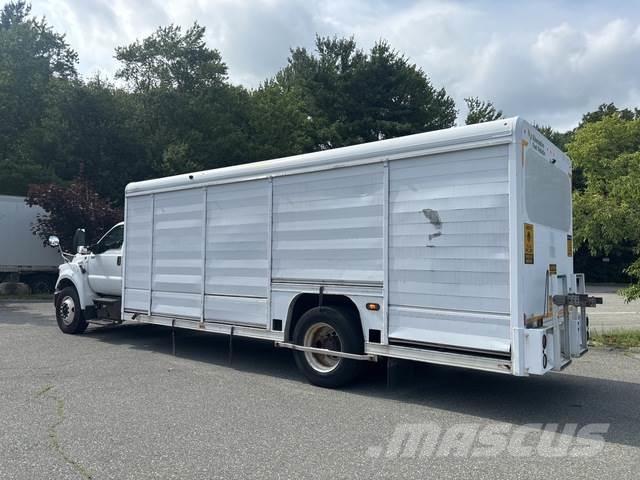 Ford F-750 Juomien jakeluautot
