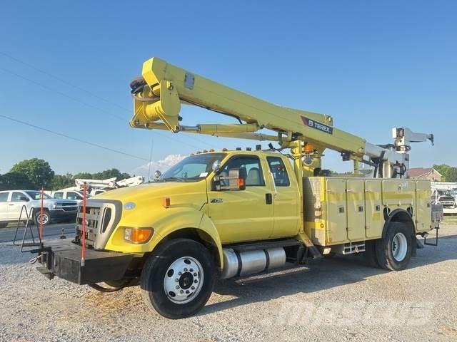 Ford F-750 Nostolava-autot