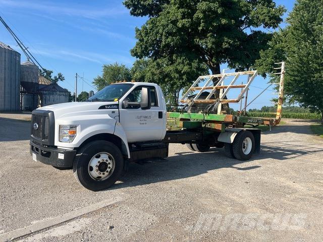 Ford F-750 Ohjaamot ja sisustat