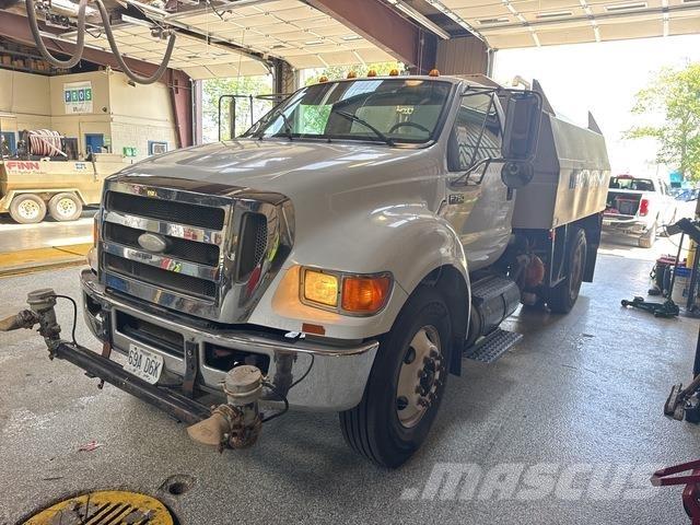 Ford F-750 Vesisäiliöautot
