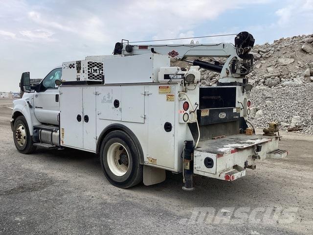 Ford F-750 Tienhoitoautot