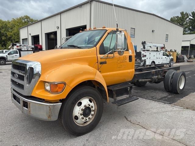 Ford F-750 Ohjaamot ja sisustat