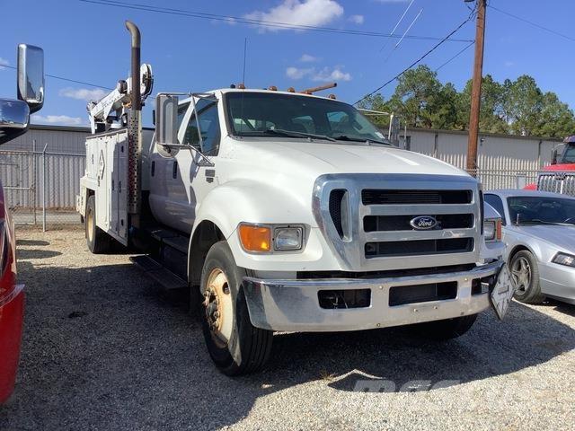 Ford F-750 Tienhoitoautot