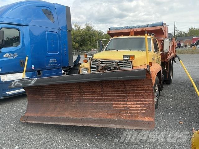 Ford F-800 Lumiaurat