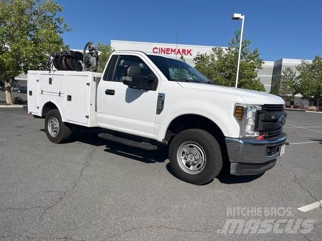 Ford F250 XL Tienhoitoautot