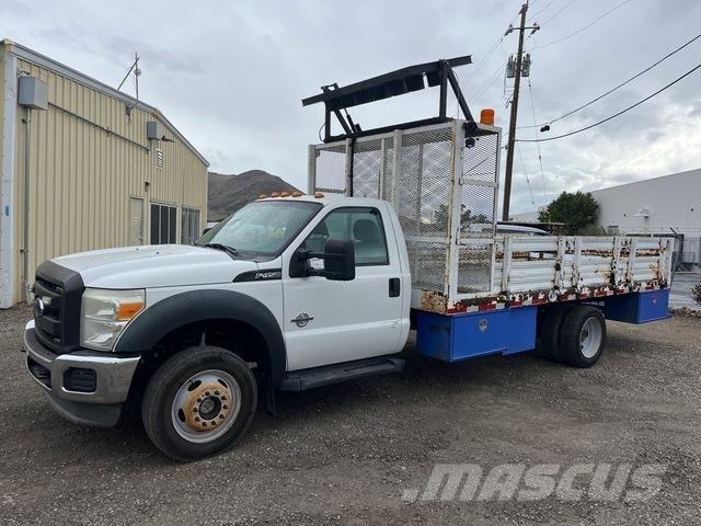 Ford F450 Tienhoitoautot