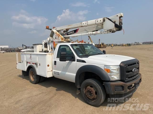 Ford F550 Nostolava-autot