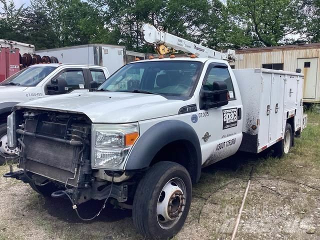 Ford F550 Tienhoitoautot