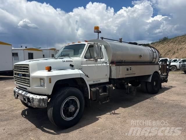 Ford F700 Betonikuorma-autot