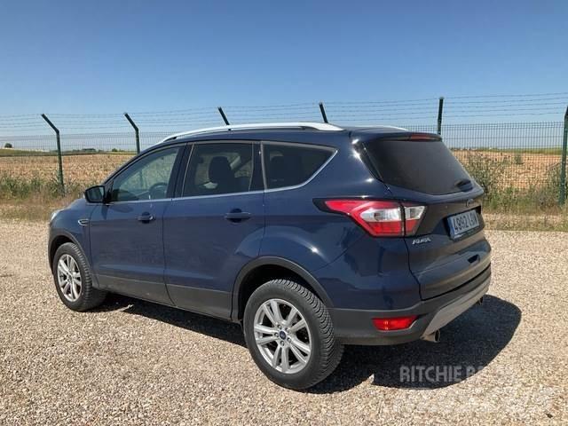 Ford Kuga Henkilöautot
