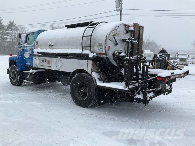 Ford L8000 Betonikuorma-autot