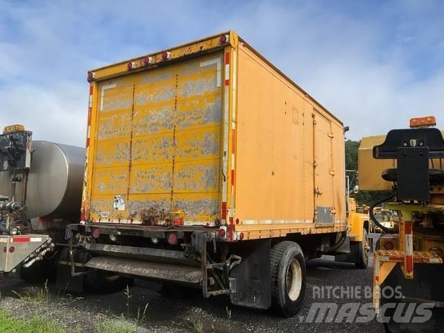 Ford L8000F Umpikorikuorma-autot