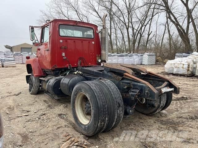 Ford LN8000 Vetopöytäautot